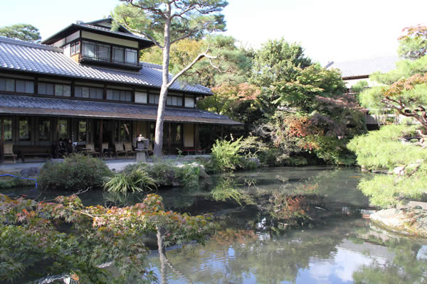 白沙村荘庭園