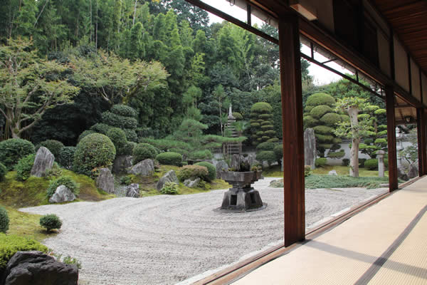 九山八海の庭（霊の庭）