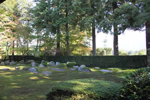 円通寺の庭園の写真